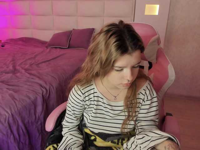 видео CuddlyKitten