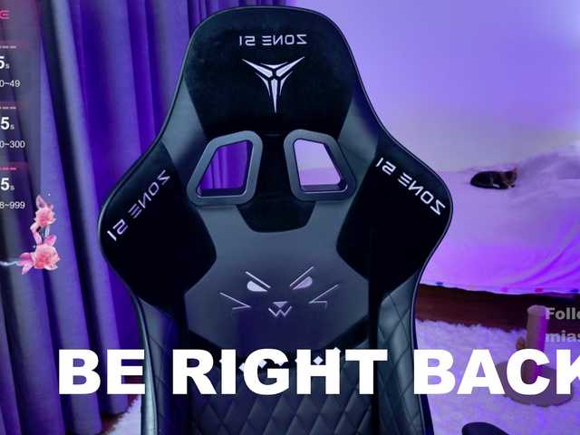 MiaScarlet's BongaCams show and profile