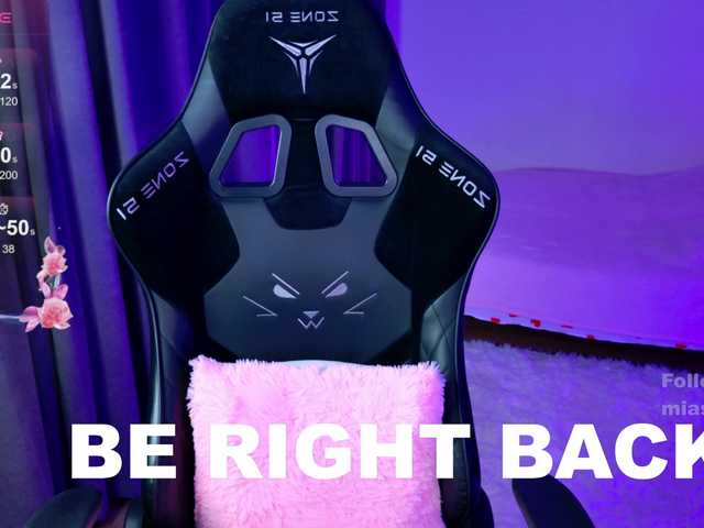 MiaScarlet's BongaCams show and profile