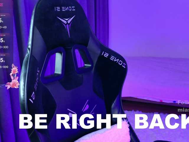 MiaScarlet's BongaCams show and profile