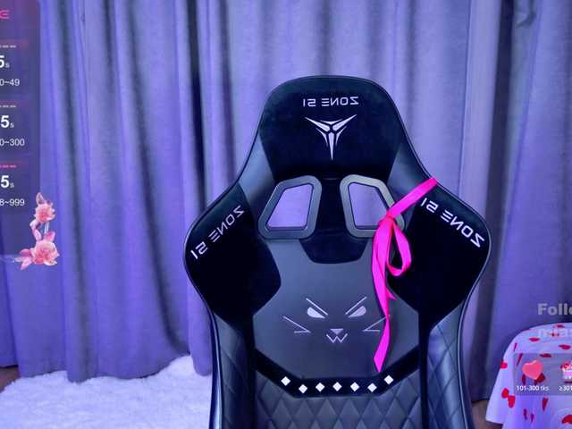 MiaScarlet's BongaCams show and profile