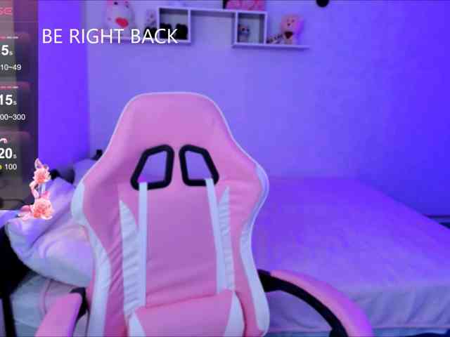 MiaScarlet webcam
