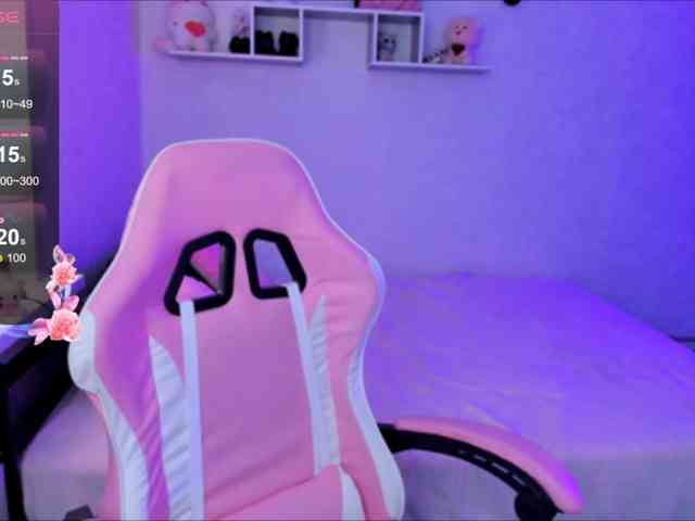 MiaScarlet webcam