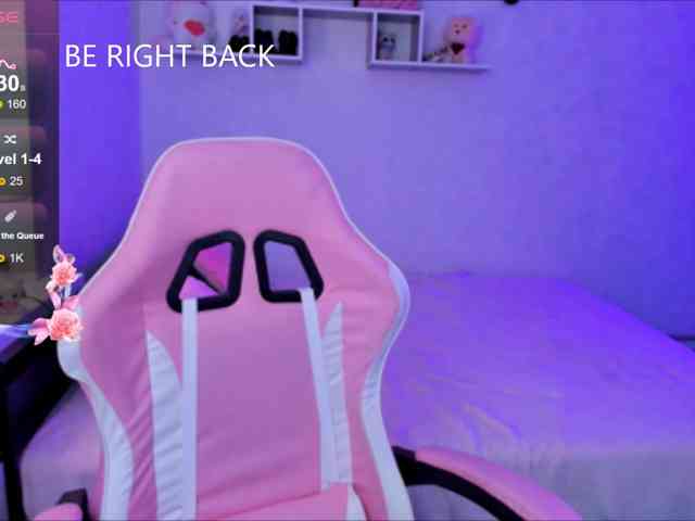 MiaScarlet webcam