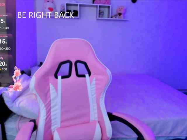 MiaScarlet webcam