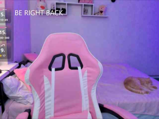 MiaScarlet webcam