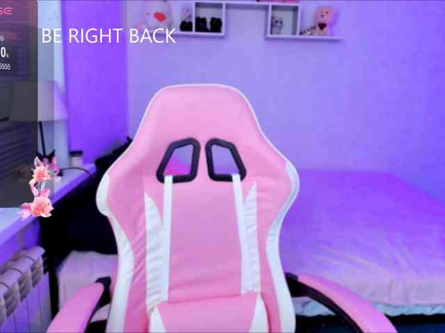 MiaScarlet webcam