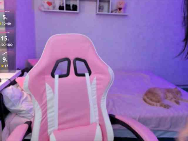 MiaScarlet webcam