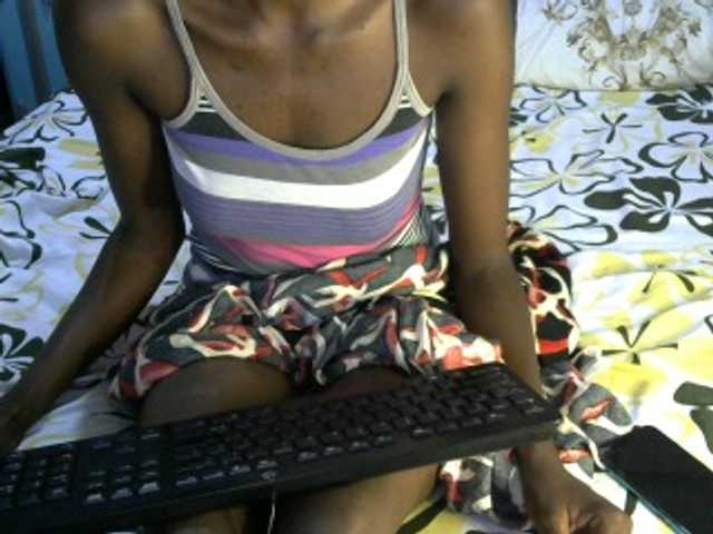 Legitimatehoe25 webcam