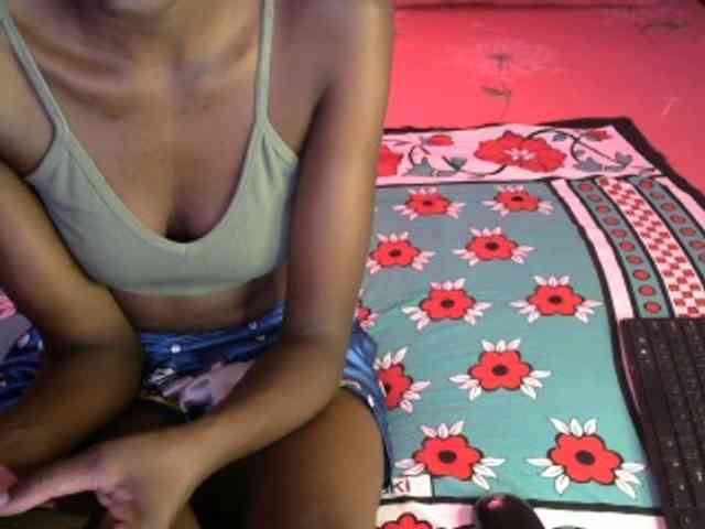 Legitimatehoe25 webcam