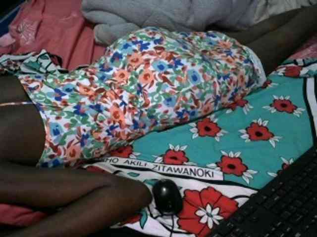 Legitimatehoe25 webcam