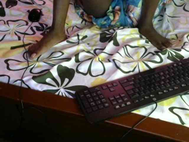 Legitimatehoe25 webcam