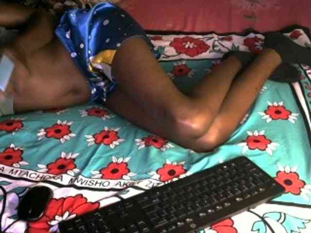 Legitimatehoe25 webcam