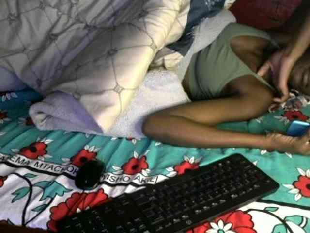 Legitimatehoe25 webcam
