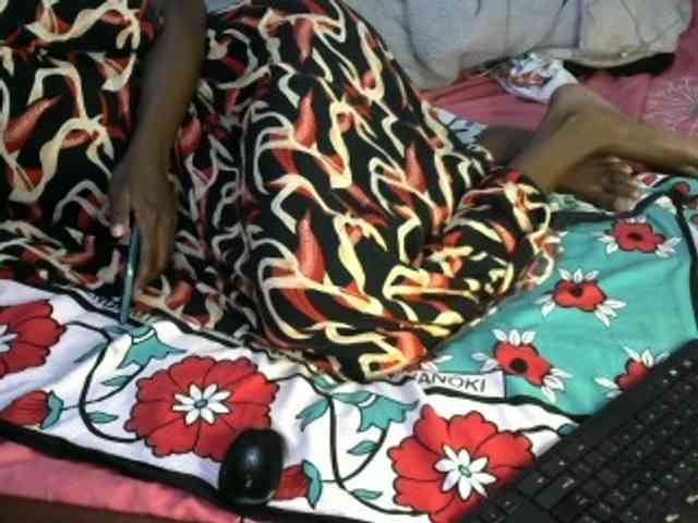 Legitimatehoe25 webcam