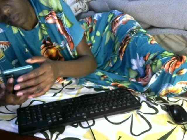 Legitimatehoe25 webcam