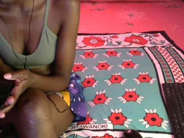Legitimatehoe25 webcam