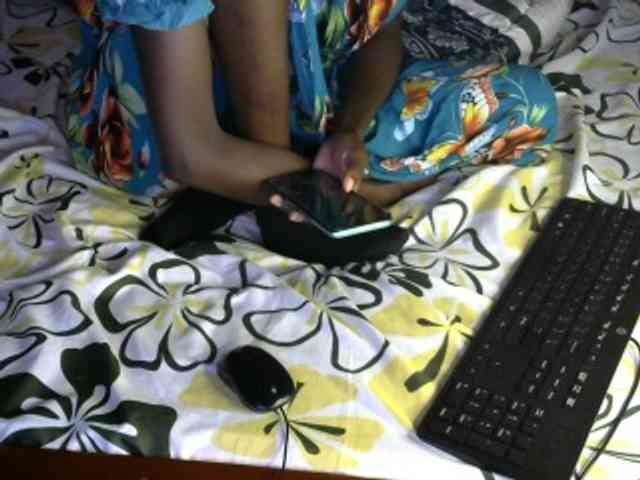 Legitimatehoe25 webcam