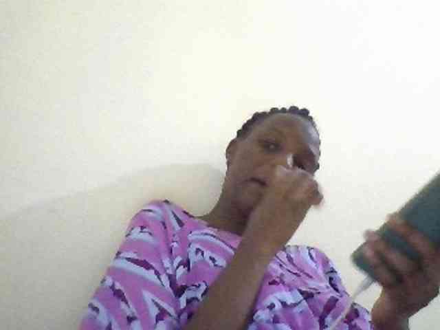 Legitimatehoe25 webcam