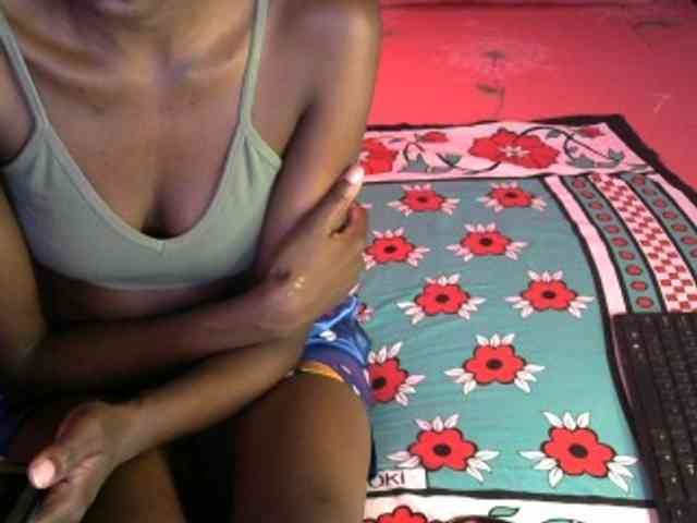 Legitimatehoe25 webcam