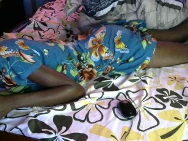 Legitimatehoe25 webcam