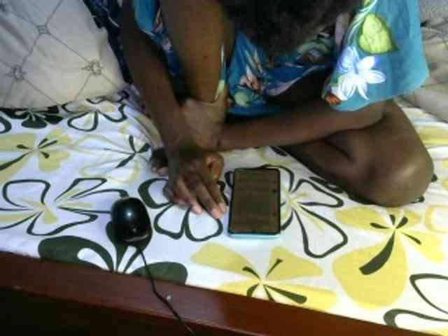 Legitimatehoe25 webcam