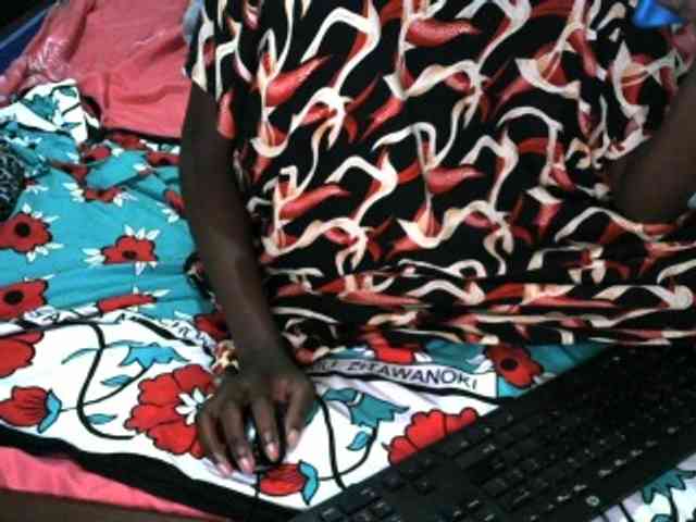 Legitimatehoe25 webcam