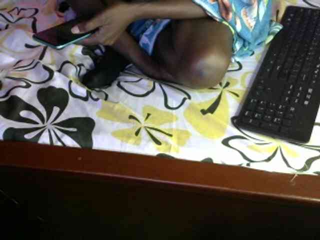 Legitimatehoe25 webcam