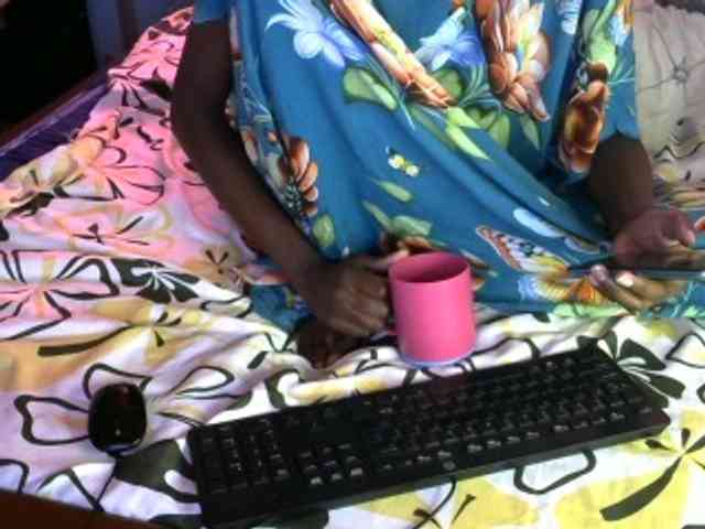 Legitimatehoe25 webcam