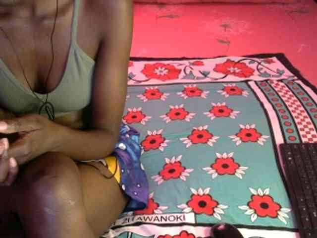 Legitimatehoe25 webcam
