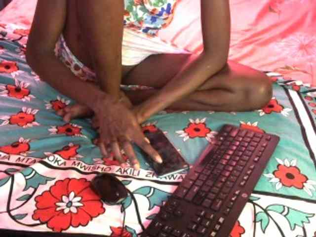 Legitimatehoe25 webcam