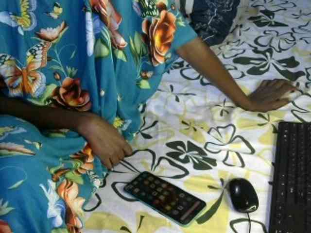 Legitimatehoe25 webcam