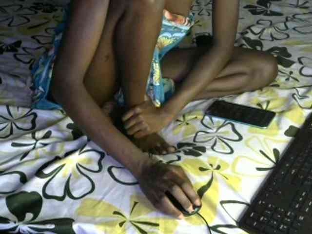 Legitimatehoe25 webcam