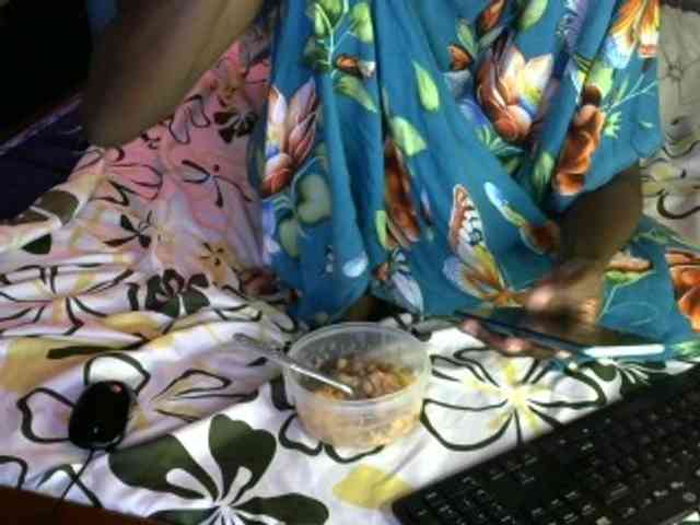 Legitimatehoe25 webcam