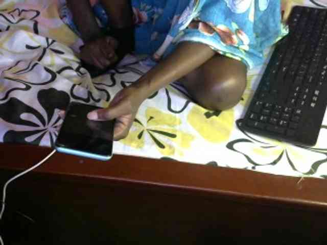 Legitimatehoe25 webcam