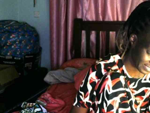 Legitimatehoe25 webcam