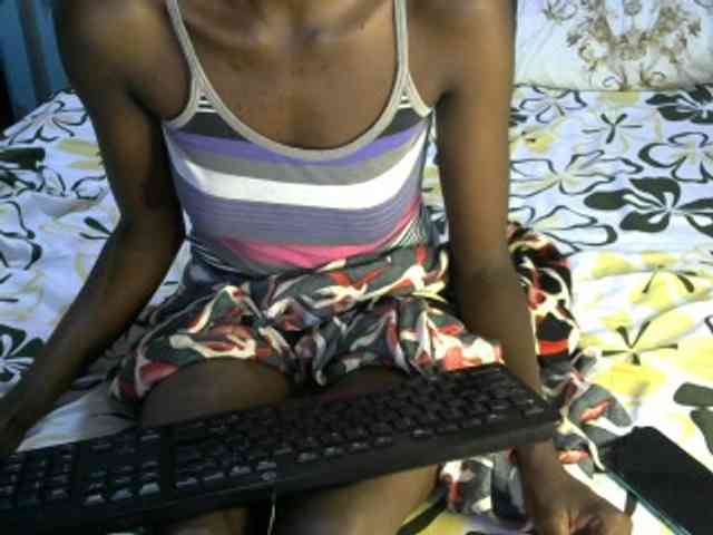 Legitimatehoe25 webcam