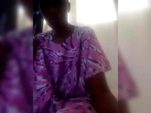 Legitimatehoe25 webcam