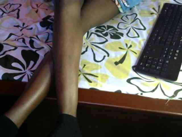 Legitimatehoe25 webcam