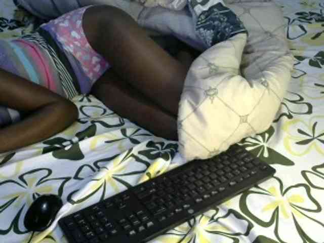 Legitimatehoe25 webcam