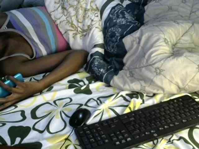 Legitimatehoe25 webcam