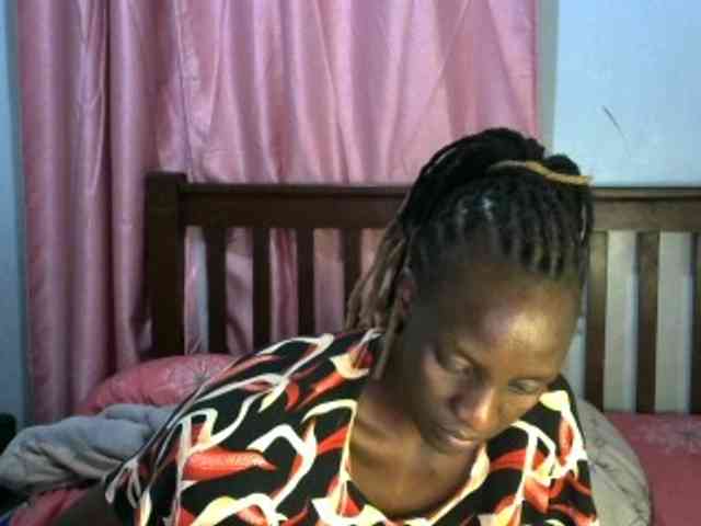 Legitimatehoe25 webcam