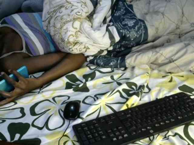 Legitimatehoe25 webcam