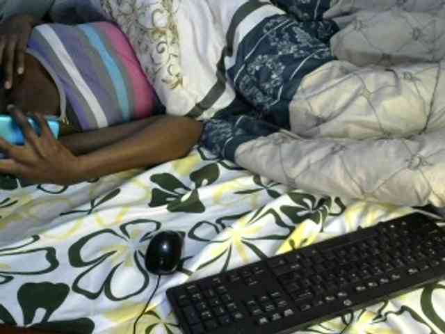 Legitimatehoe25 webcam