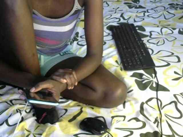 Legitimatehoe25 webcam