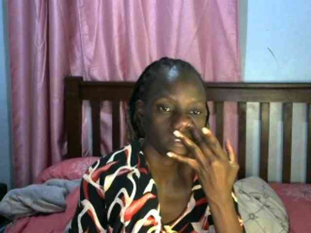 Legitimatehoe25 webcam