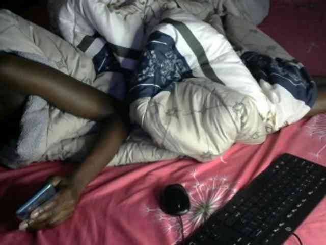 Legitimatehoe25 webcam
