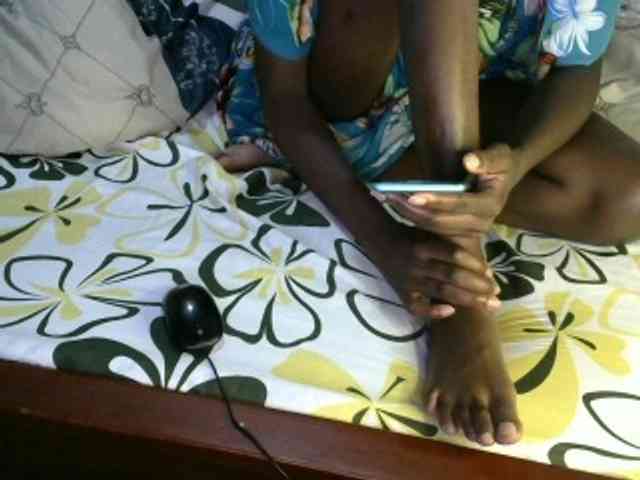 Legitimatehoe25 webcam