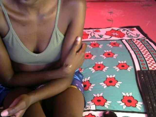 Legitimatehoe25 webcam