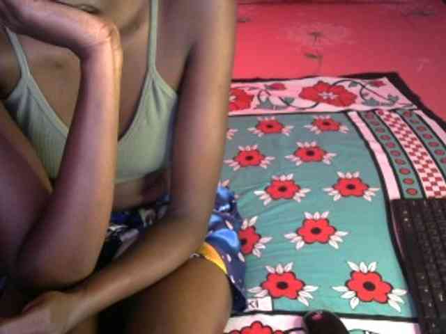 Legitimatehoe25 webcam